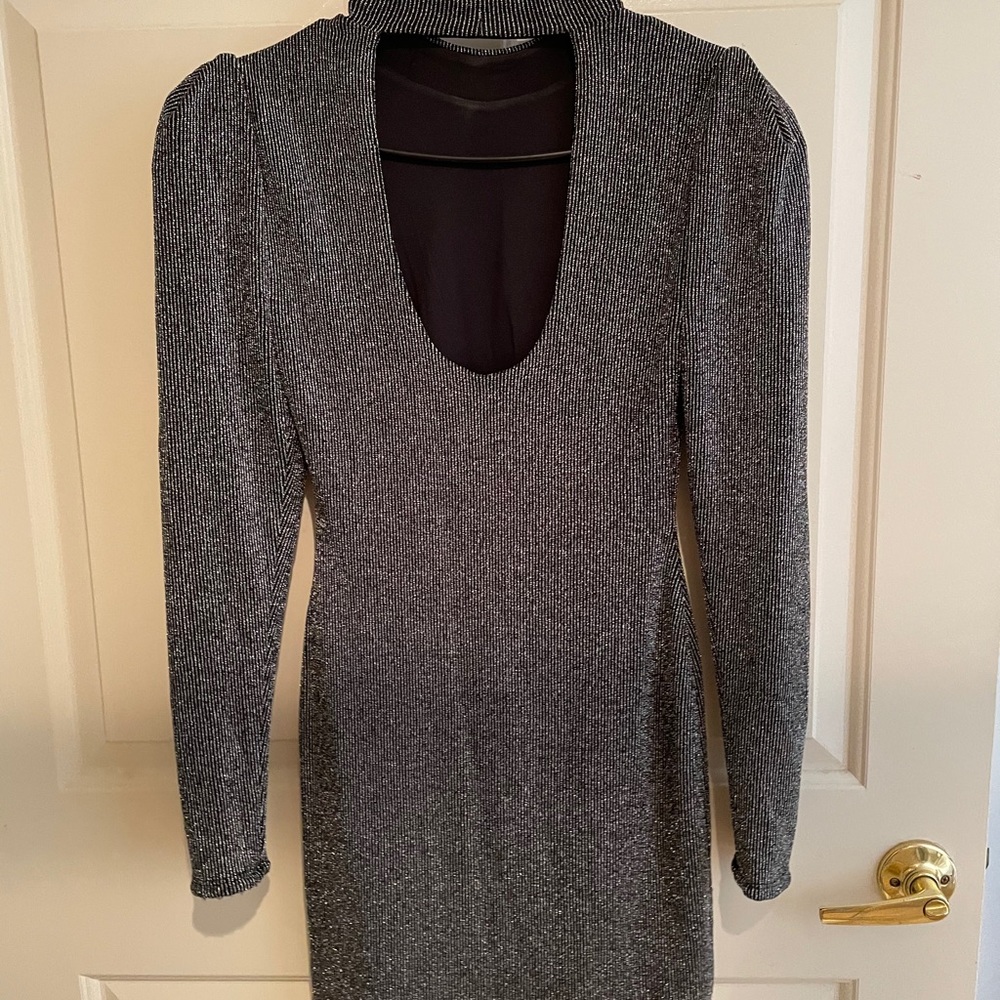 Dress - Picture 3 of 3